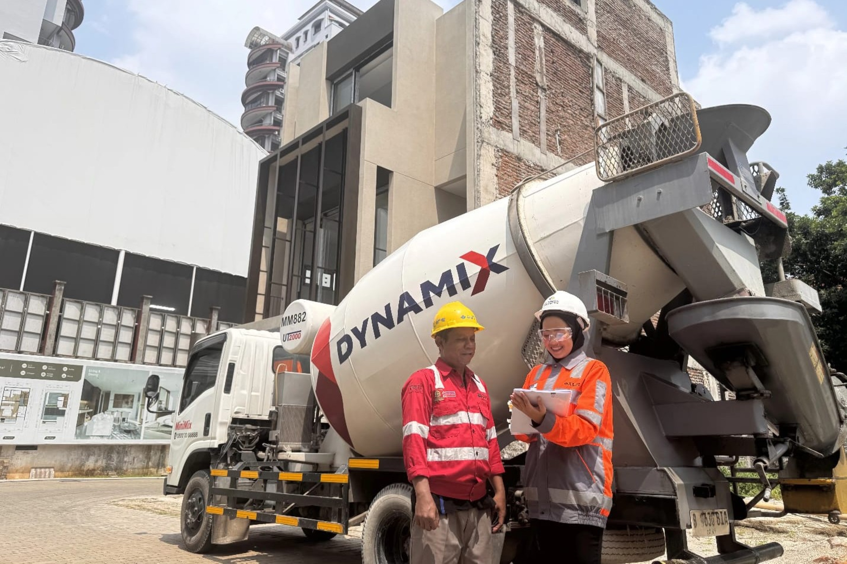 SIG Garap Peluang Renovasi dan Hunian Perkotaan lewat Layanan Beton MiniMix