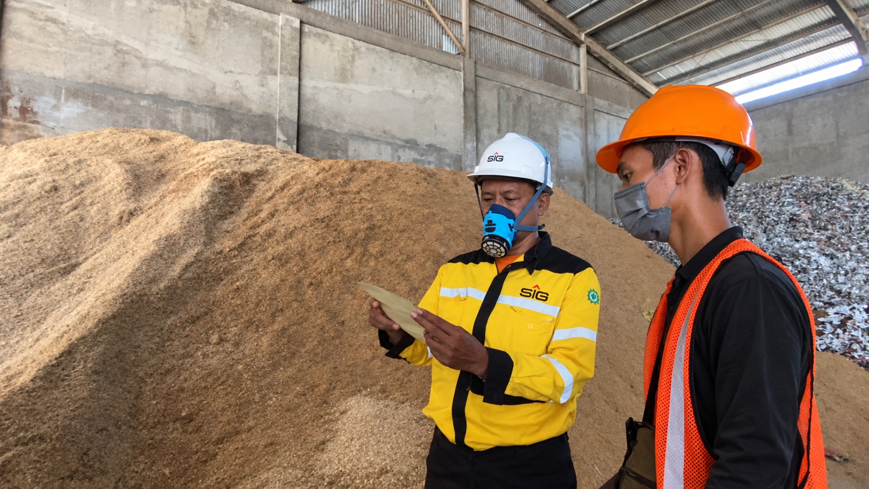 Optimalkan Bahan Bakar Alternatif dalam Proses Produksi, Penggunaan Sekam Padi di SIG Pabrik Tuban Capai 400 Ton Per Hari